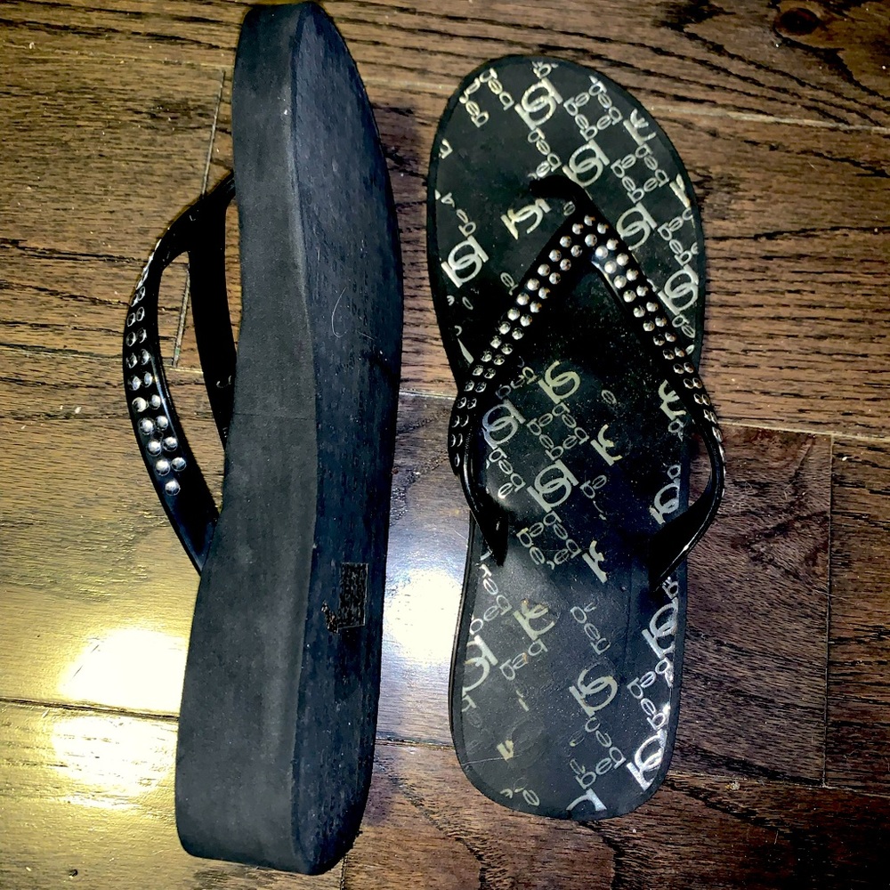 Bebe sanadles/flip flops